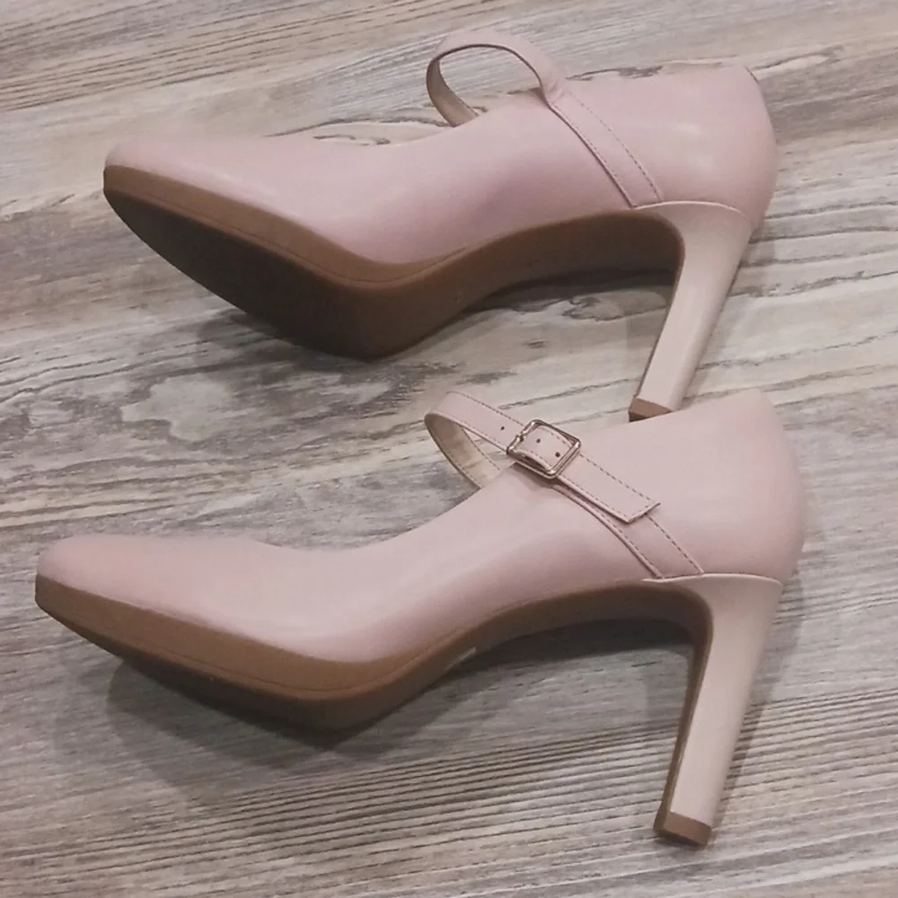 Clarks Classic Mary Jane Pumps in Blush Pink - - Picture 7 of 16
